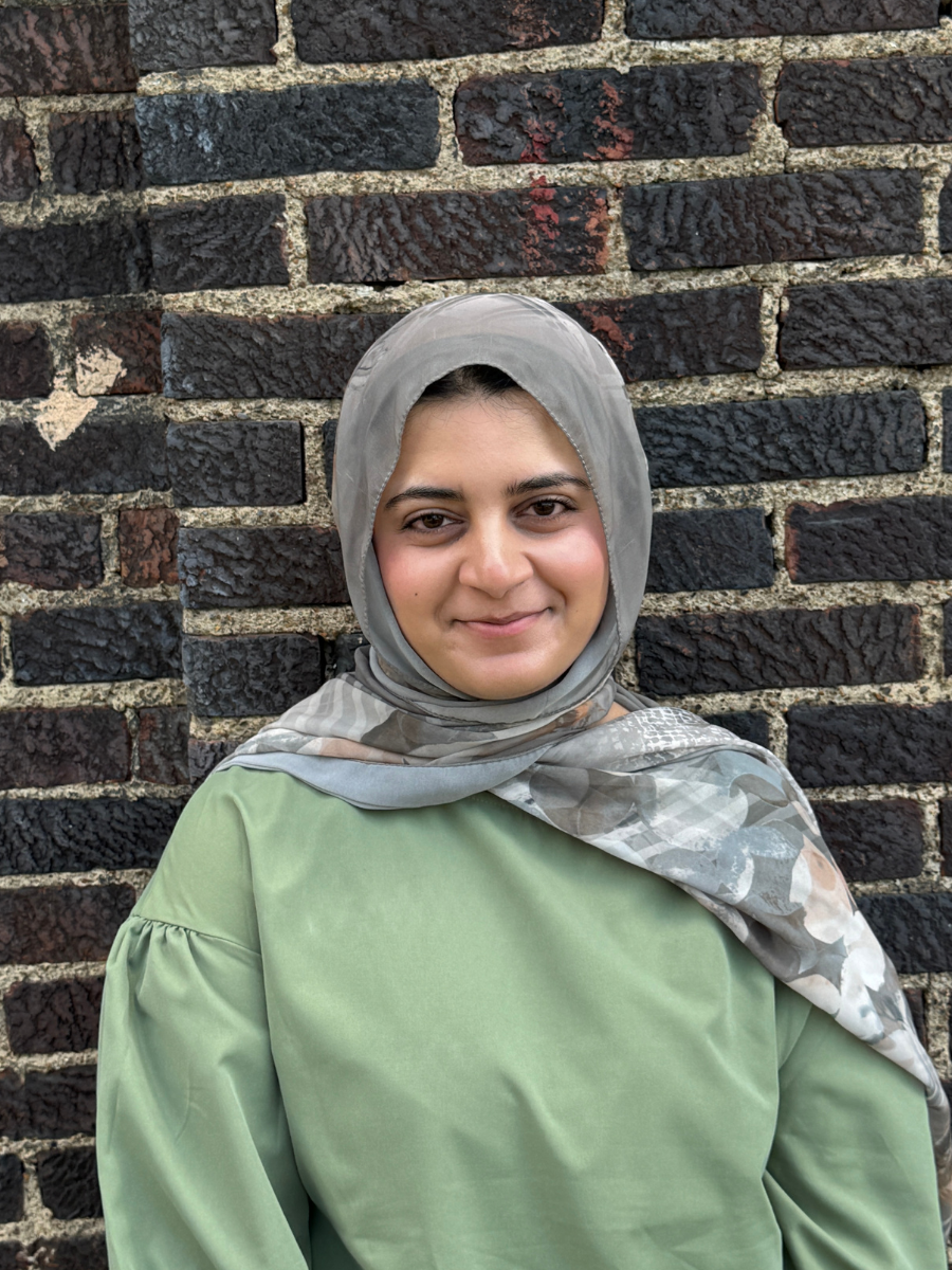 Amna Alam, Sophomore