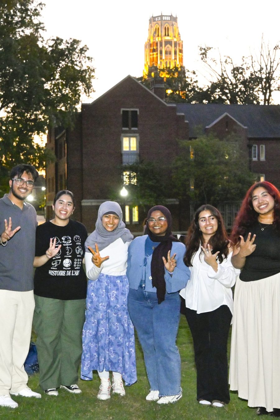 Students at interfaith feast